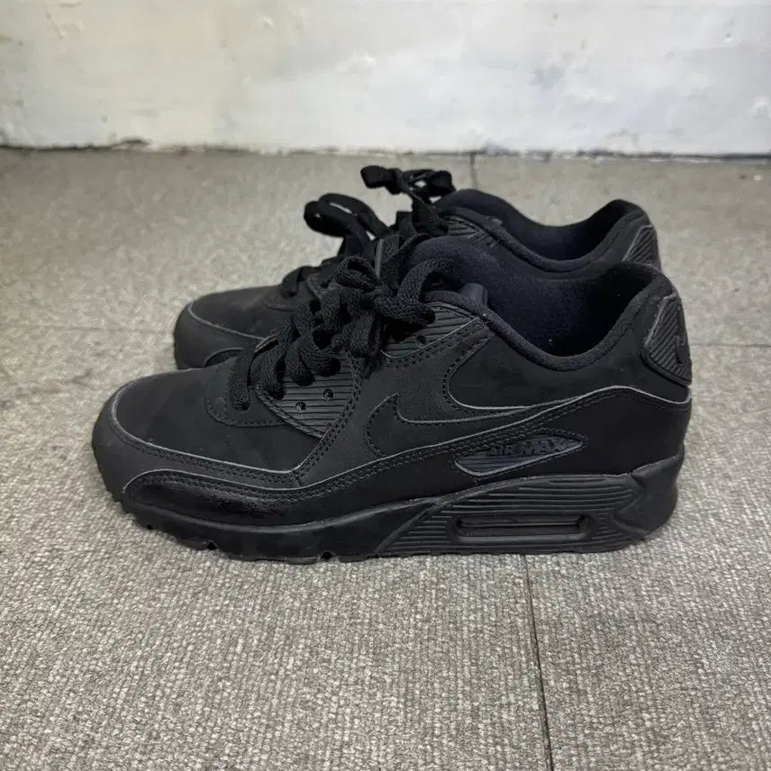 [BUNJANG] Nike Air Max 90 Black Sneakers / (235)나이키 에어맥스90 올검