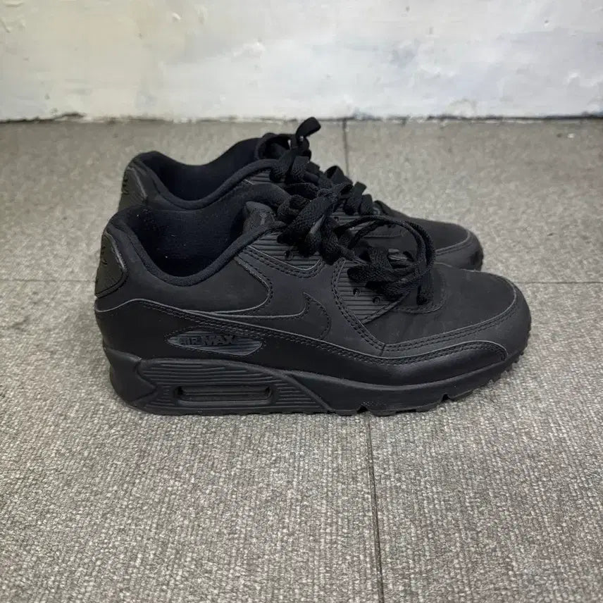 [BUNJANG] Nike Air Max 90 Black Sneakers / (235)나이키 에어맥스90 올검