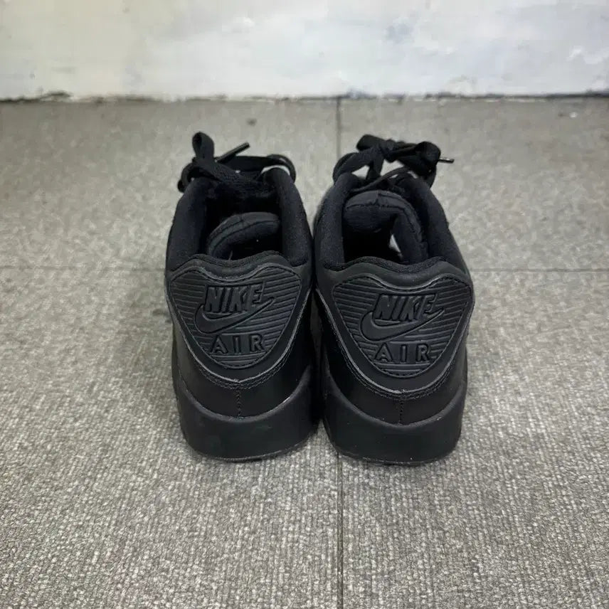 [BUNJANG] Nike Air Max 90 Black Sneakers / (235)나이키 에어맥스90 올검