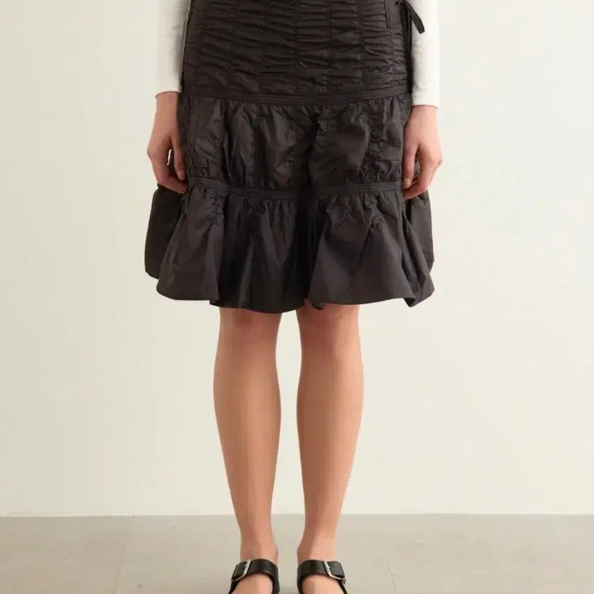 [BUNJANG] Low Classic Shirring Detail Midi Skirt / 택포)로우클래식 셔링 디테일 미디스커트 L