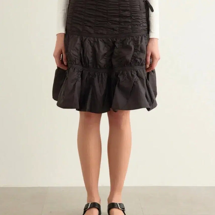 [BUNJANG] Low Classic Shirring Detail Midi Skirt / 택포)로우클래식 셔링 디테일 미디스커트 L