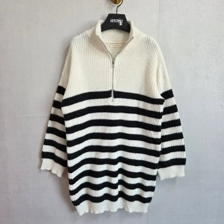 [SOLD OUT] 여성 스트라이프 롱 니트 하프집업 F JJ225