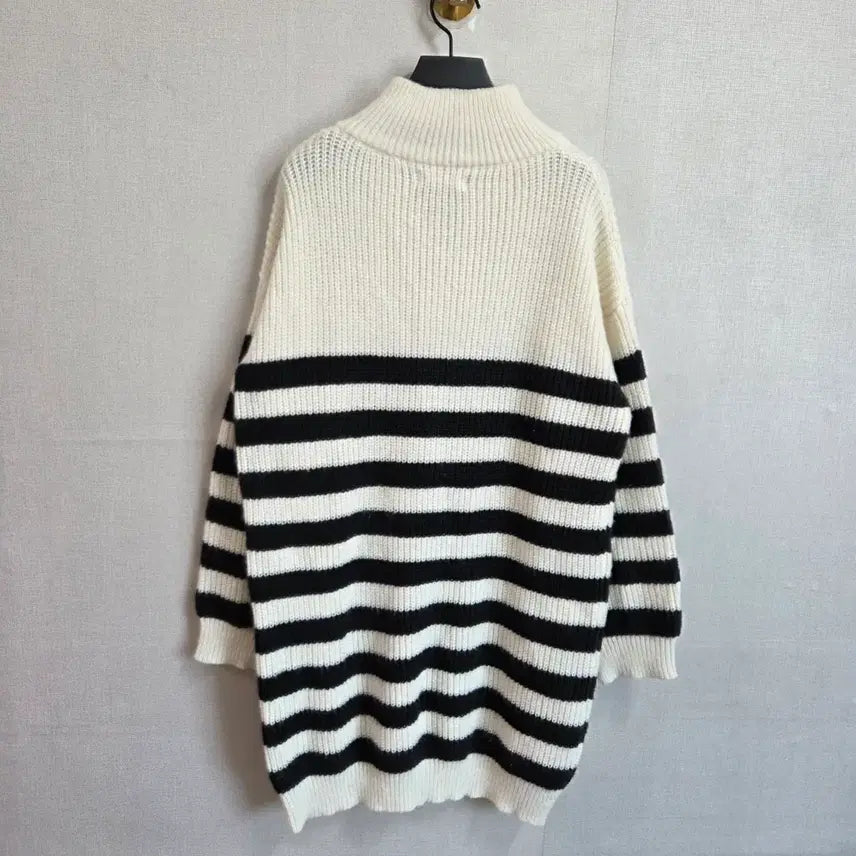 [SOLD OUT] 여성 스트라이프 롱 니트 하프집업 F JJ225