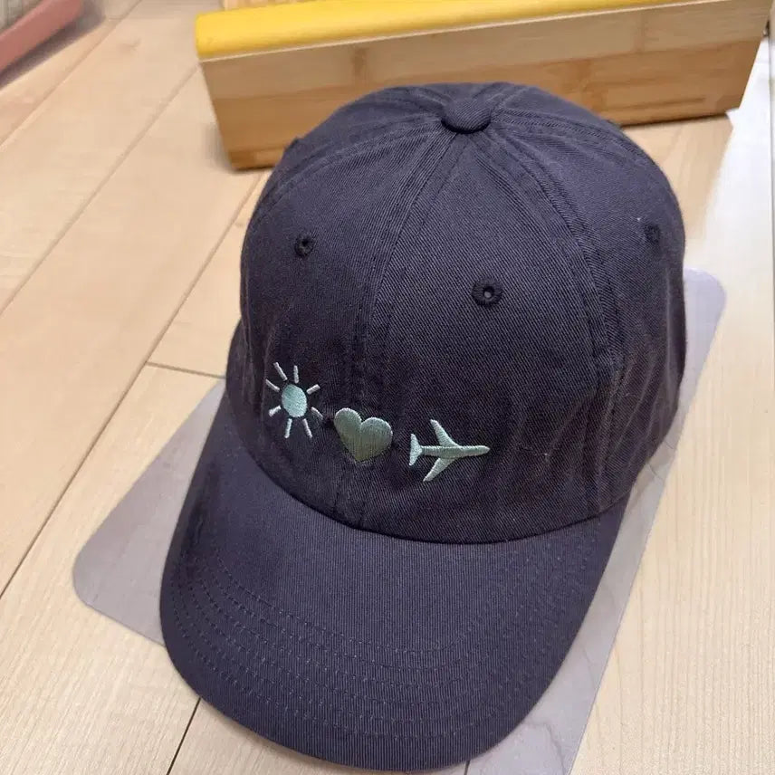 [BUNJANG] Sunlove Emoji Ball Cap Brown / 썬러브 이모지 볼캡 브라운 모자