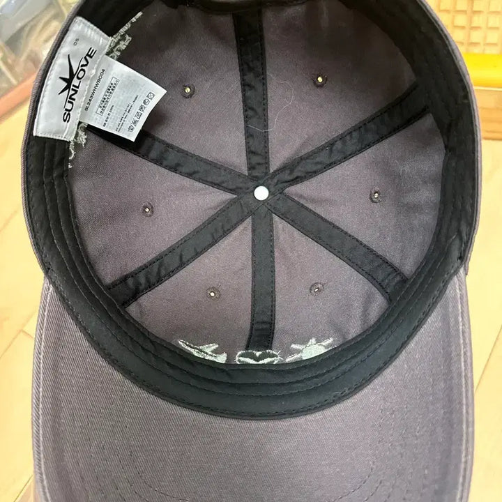 [BUNJANG] Sunlove Emoji Ball Cap Brown / 썬러브 이모지 볼캡 브라운 모자