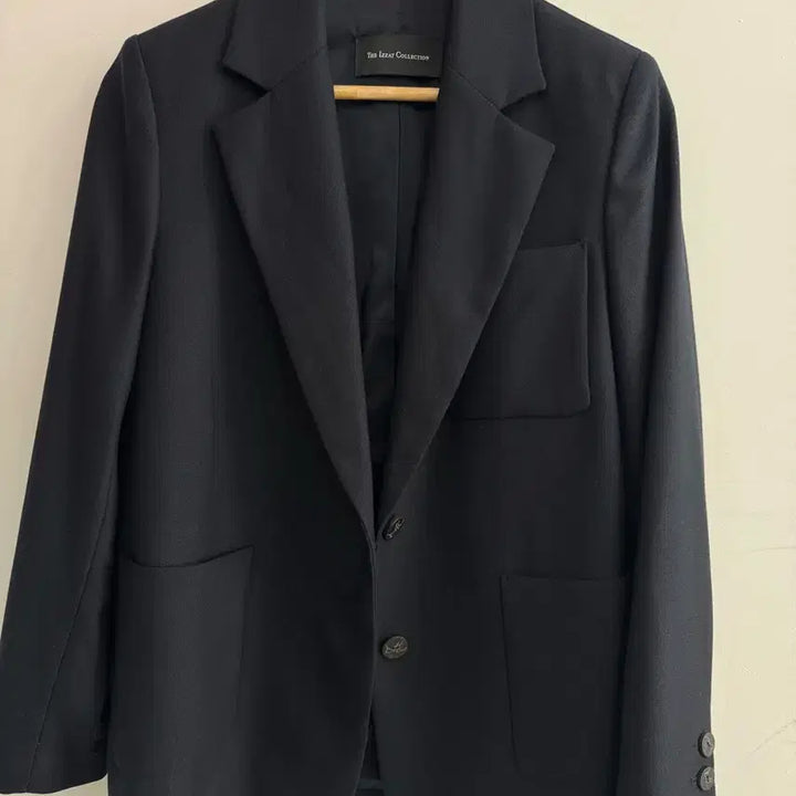 [SOLD OUT] The IZZAT COLLECTION 네이비 블레이저