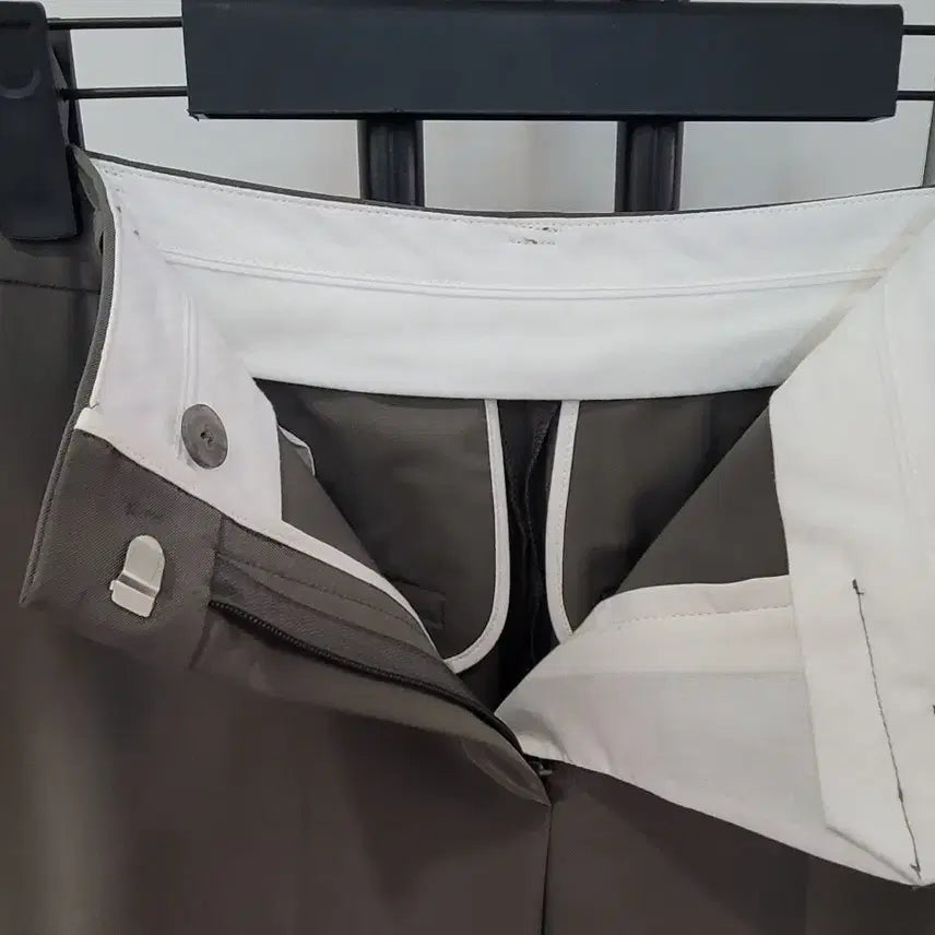 [BUNJANG] System Dark Olive Slacks Pants 55 / 시스템 다크 올리브 슬랙스 바지 팬츠 55사이즈