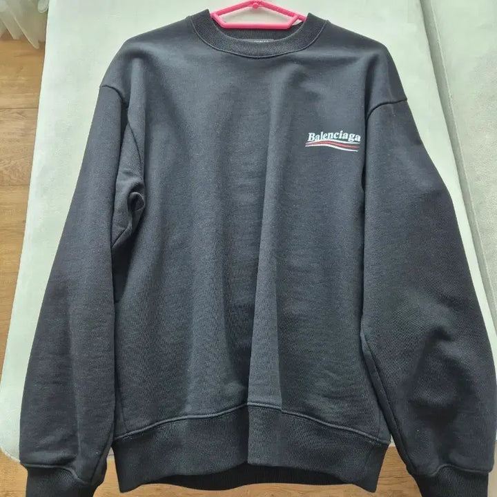 [BUNJANG] Balenciaga Black Sweatshirt / 발렌시아가 블랙 맨투맨 팔아요