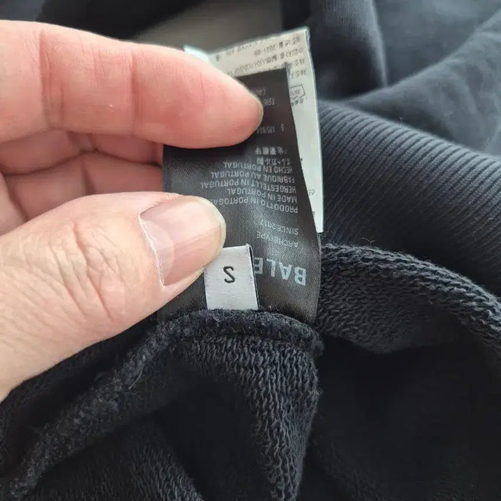 [BUNJANG] Balenciaga Black Sweatshirt / 발렌시아가 블랙 맨투맨 팔아요