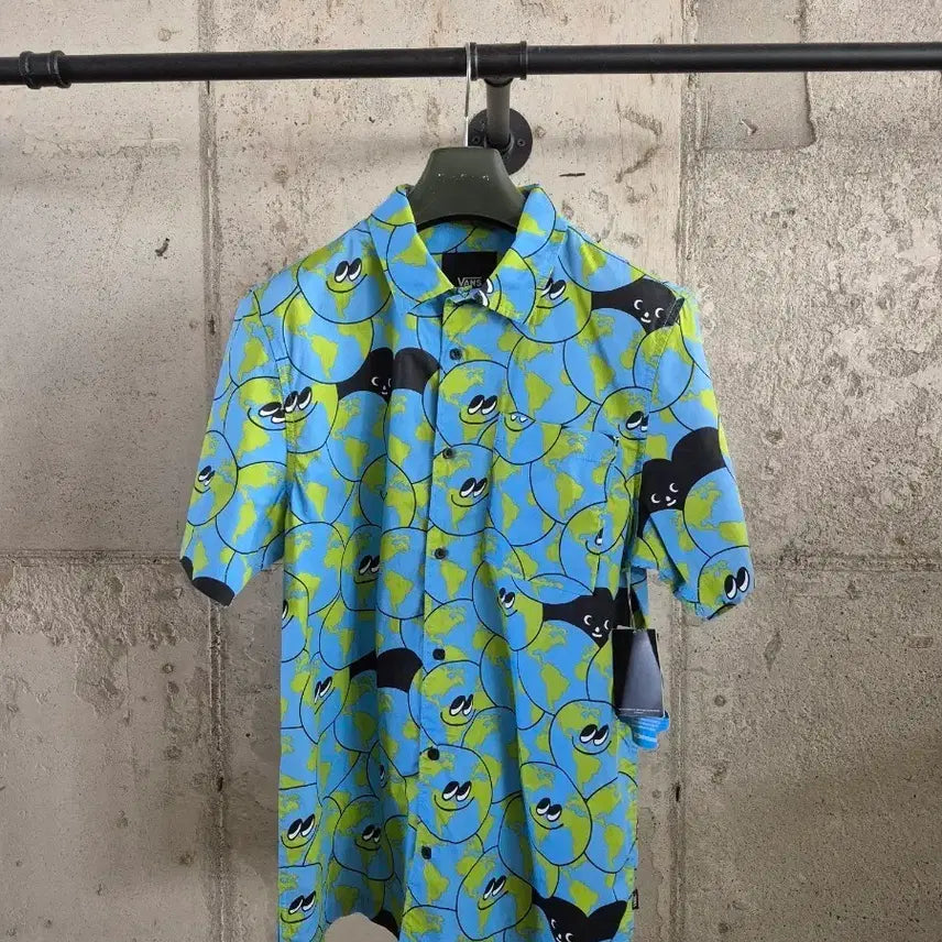 [BUNJANG] Vans Unique Character Short Sleeve Shirt / 새상품)반스  독특한 캐릭터 반팔셔츠