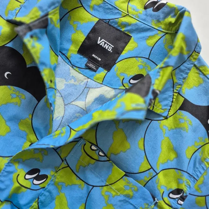 [BUNJANG] Vans Unique Character Short Sleeve Shirt / 새상품)반스  독특한 캐릭터 반팔셔츠