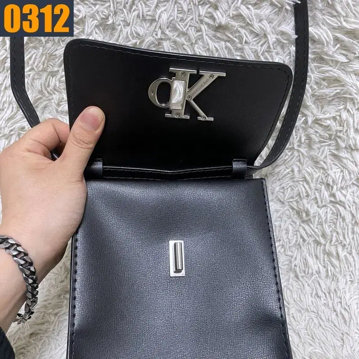 [BUNJANG] CK Calvin Klein Leather Crossbody Bag / CK 켈빈클라인 가죽 가방 크로스백 여성가방