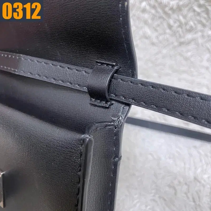 [BUNJANG] CK Calvin Klein Leather Crossbody Bag / CK 켈빈클라인 가죽 가방 크로스백 여성가방