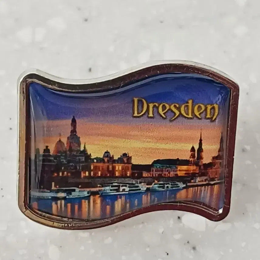 [BUNJANG] Souvenir Badges - 7 Pieces / 근대사 수집용 관광지 국내 국외 관광 기념 뱃지 7개