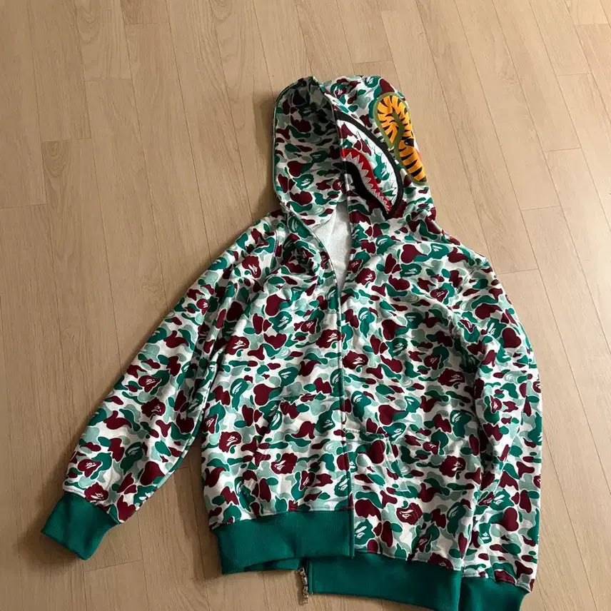 [BUNJANG] BAPE Camo Shark Hoodie Green / 베이프 카모 샤크 후드집업 그린