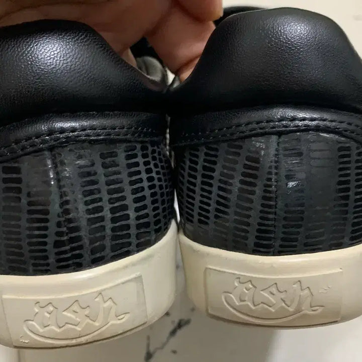 [BUNJANG] ASH Black Leather Slip-on Sneakers / ASH 블랙 가죽 슬립온 스니커즈 38