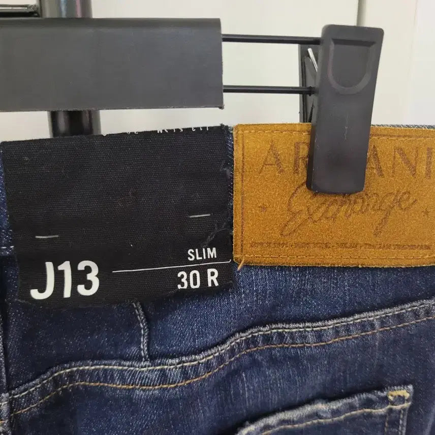 [BUNJANG] Armani Exchange J13 Slim Fit Denim Jeans / 아르마니 익스체인지 J13 데미지 데님진 슬림핏 30사이즈 새제품