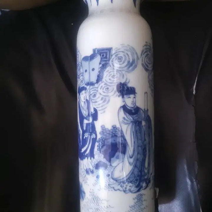 [BUNJANG] Qing Dynasty Early Porcelain Vase / 청나라.초기.기물/고사인물도.화병