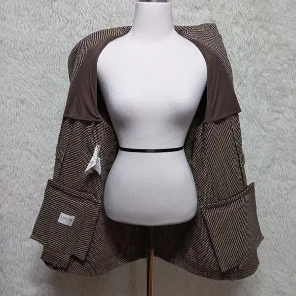 [BUNJANG] Armani Collezioni Cashmere Wool Tailored Jacket / 아르마니꼴레지오니 캐시미어 정품 여성 모직테일러드자켓 라벨48