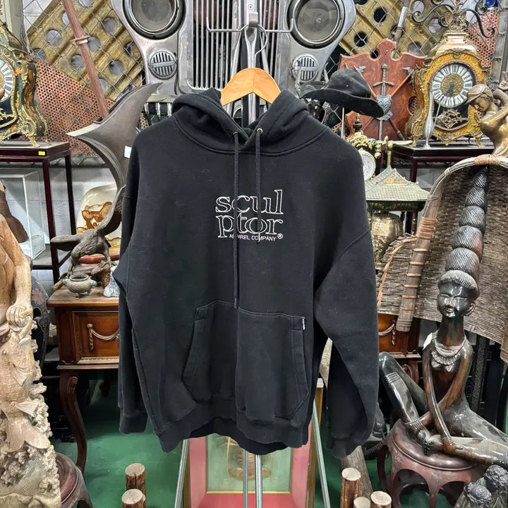 [BUNJANG] Sculptor Unisex Center Spell Logo Hoodie / 스컬프터(Sculptor)남녀공용 센터 스펠 로고 후드 티셔츠