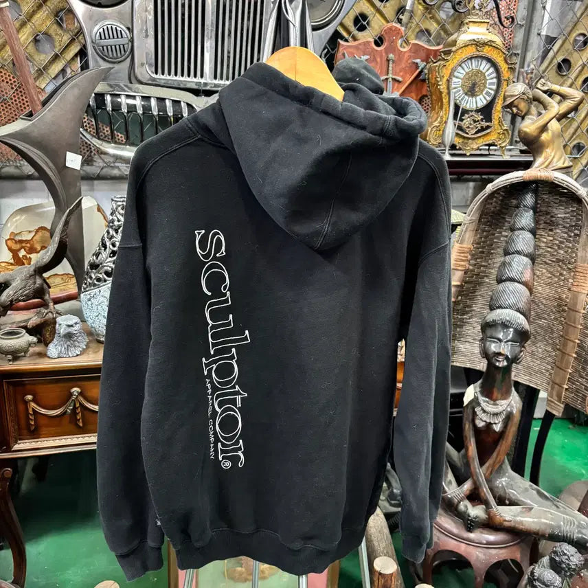 [BUNJANG] Sculptor Unisex Center Spell Logo Hoodie / 스컬프터(Sculptor)남녀공용 센터 스펠 로고 후드 티셔츠