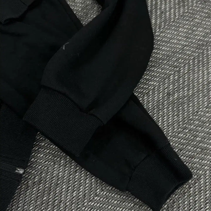 [BUNJANG] Calvin Klein Black Hooded Zip-up Training Set / 캘빈클라인 CK 블랙 후드집업 트레이닝복 셋업