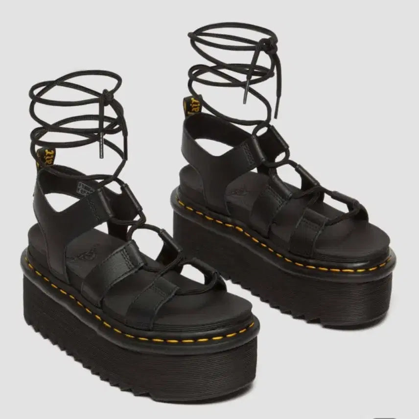 [BUNJANG] Dr. Martens Natilla XL Black Sandals - Danielle / 닥터마틴 나틸라 xl 블랙 250 뉴진스 다니엘 착용