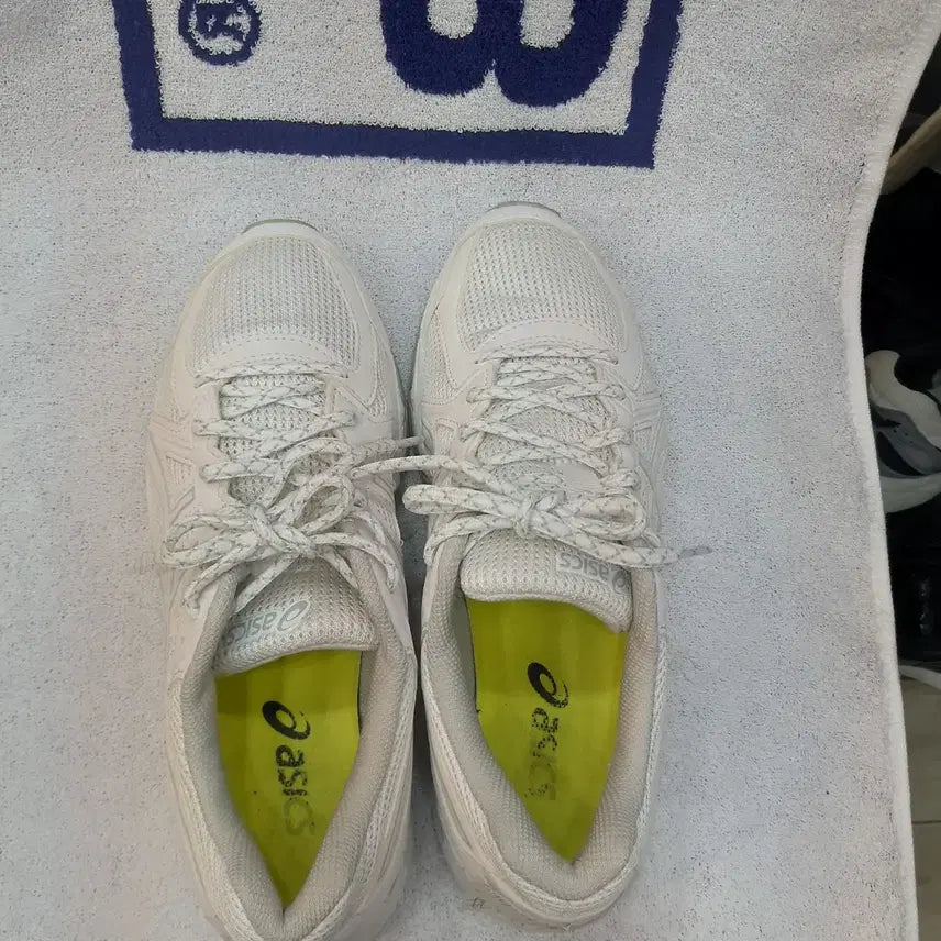 [BUNJANG] Asics White Sneakers 250mm / 아식스 흰색 운동화 250mm