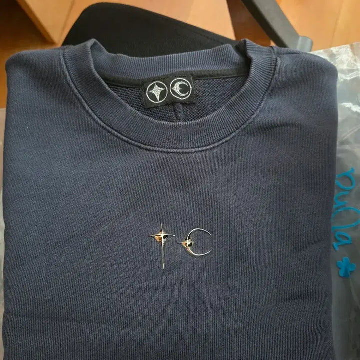 [BUNJANG] Tough Club Was Survivor Sweatshirt / 24SS 떠그클럽 War Survivor 맨투맨 블랙