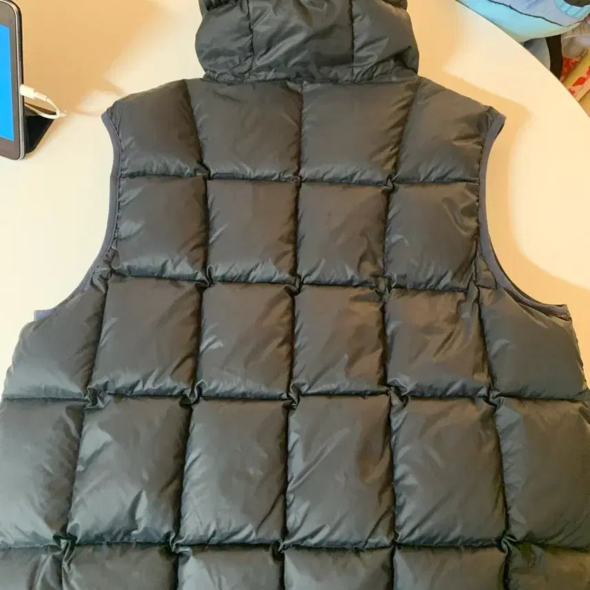 [BUNJANG] 999 Humanity Goose Down Padded Vest Navy / 999휴머니티 구스 다운 패딩 베스트 네이비