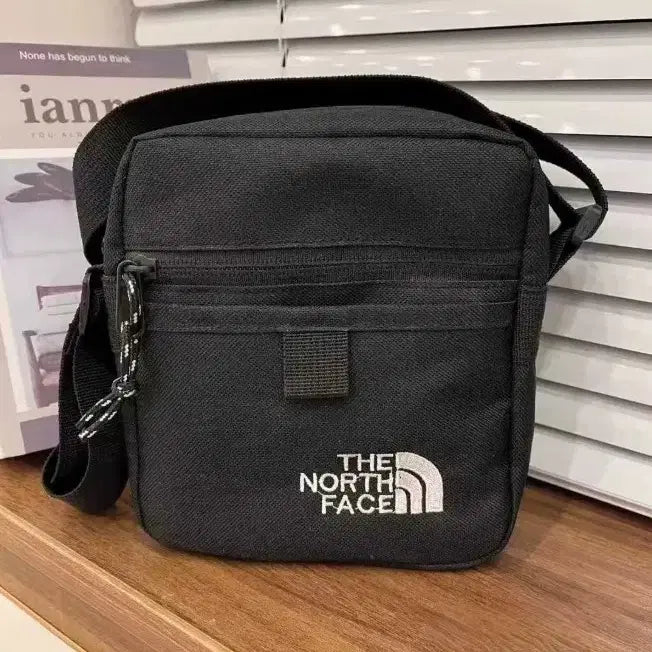 [BUNJANG] The North Face Travel Crossbody Bag / 노스페이스 트래블 크로스백 스 세 가지 색상입니다.
