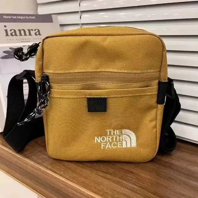 [BUNJANG] The North Face Travel Crossbody Bag / 노스페이스 트래블 크로스백 스 세 가지 색상입니다.