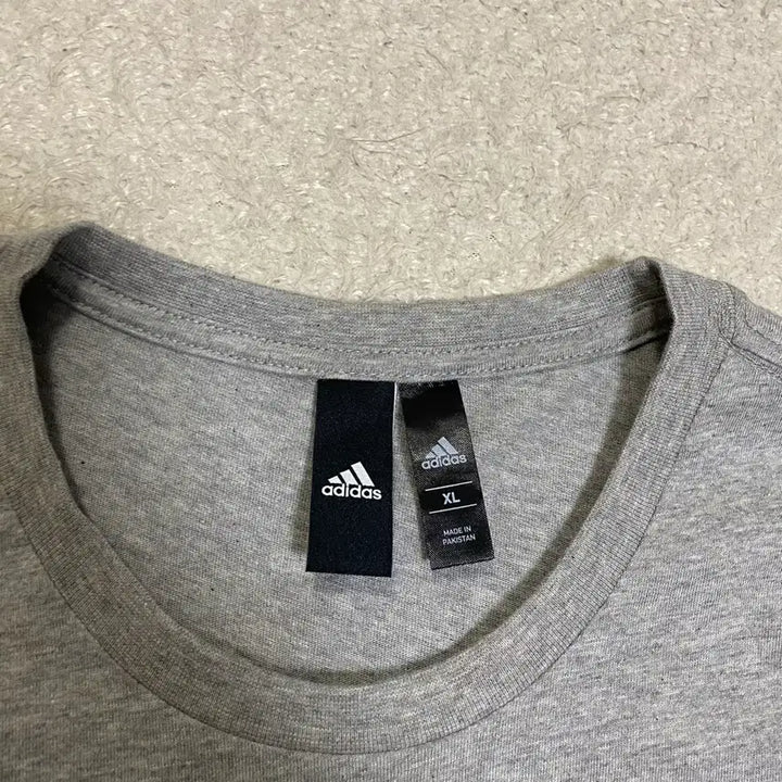 [BUNJANG] Adidas Gray Short Sleeve T-shirt (XL) / 아디다스 회색 반팔 티셔츠 xl
