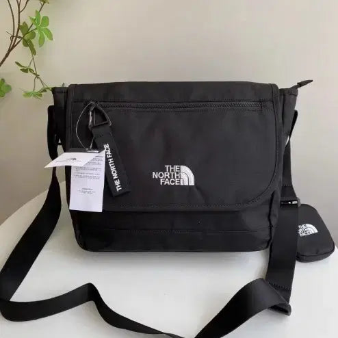 [BUNJANG] The North Face Travel Crossbody Bag - Black / 노스페이스 트래블 크로스백 스 블랙