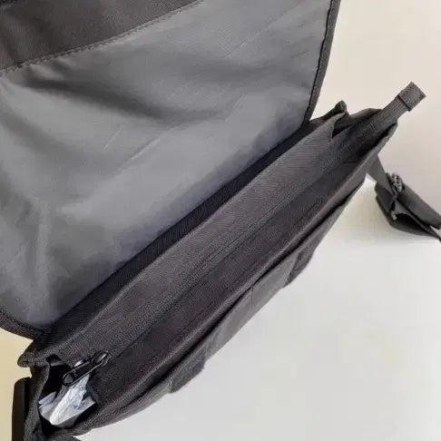 [BUNJANG] The North Face Travel Crossbody Bag - Black / 노스페이스 트래블 크로스백 스 블랙