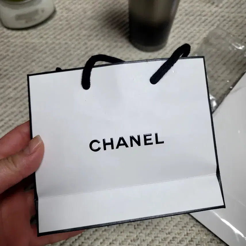 [BUNJANG] Chanel Mini Shopping Bag / 샤넬 쇼핑백 미니사이즈