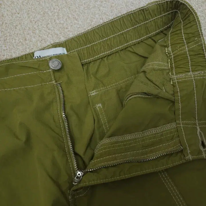 [SOLD OUT] (M)자라 여성 카고 바지 와이드 카키올리브 빈티지 J19W2584