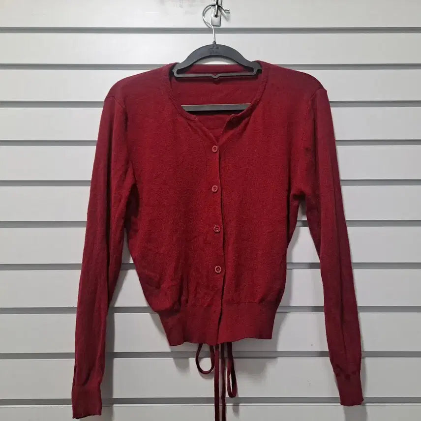[BUNJANG] Wardrobe Styling Red Short Cardigan / 레드 숏 가디건/백 스트랩/55/옷장꾸미기