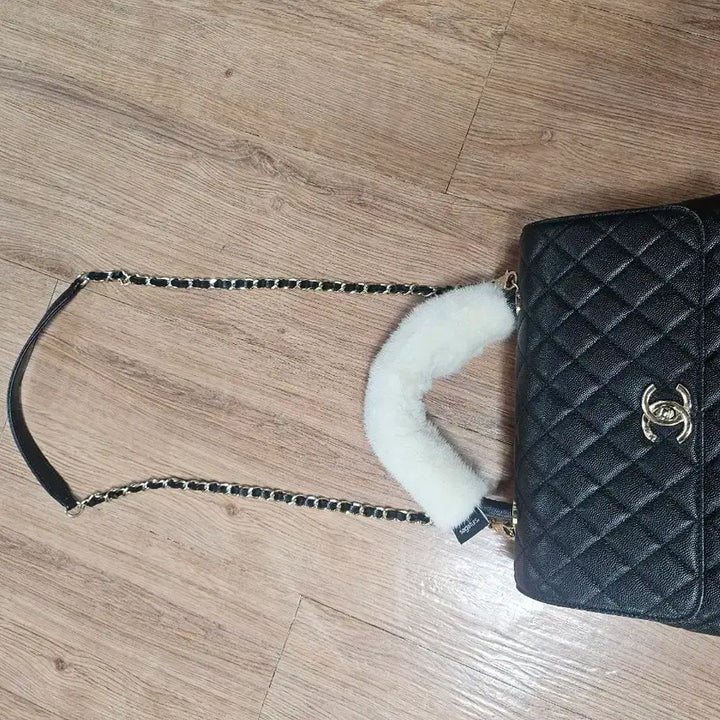 [BUNJANG] Coco Handle Medium Tote Bag / 코코핸들 샴골 미듐(찐최종가)