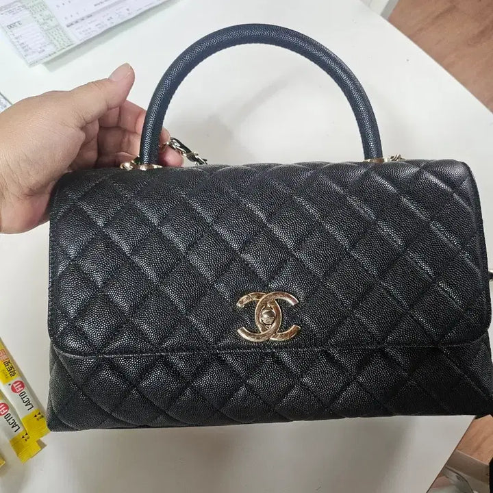 [BUNJANG] Coco Handle Medium Tote Bag / 코코핸들 샴골 미듐(찐최종가)