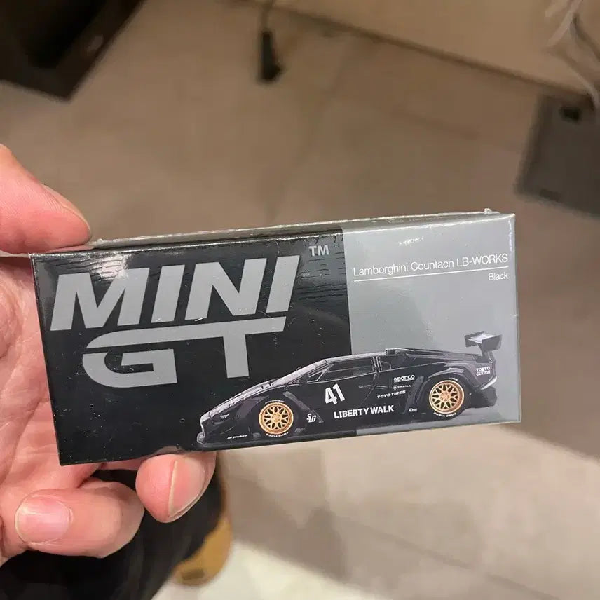 [BUNJANG] MiniGT Lamborghini Countach LB Works Black / 미니지티 1081 람보르기니 쿤타치 LB 블랙