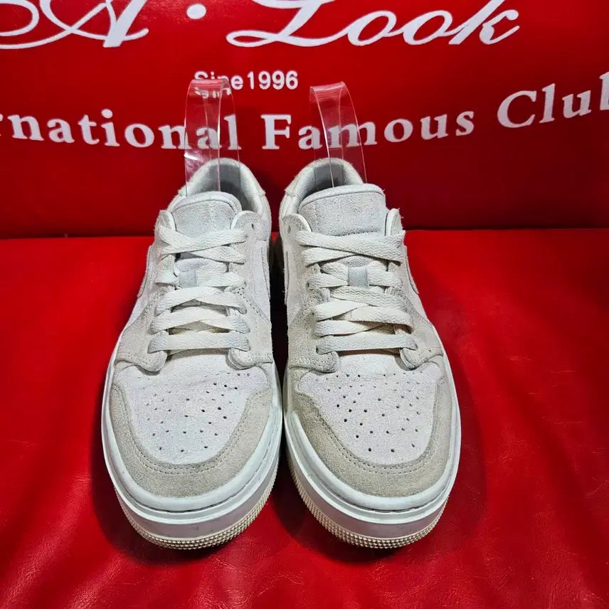 [BUNJANG] Nike Jordan 1 Elevate Coconut Milk Sneakers / 나이키 조던1 엘리베이트 코코넛밀크 235size