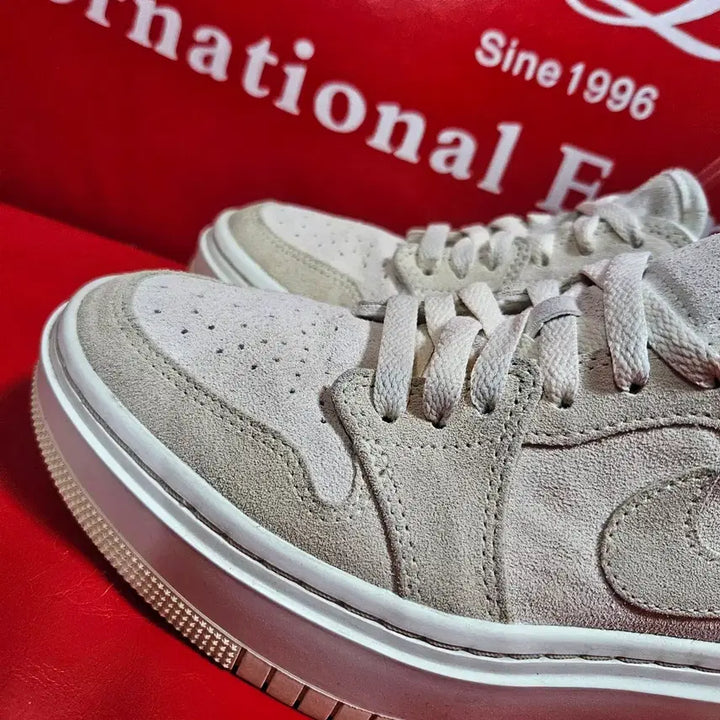 [BUNJANG] Nike Jordan 1 Elevate Coconut Milk Sneakers / 나이키 조던1 엘리베이트 코코넛밀크 235size