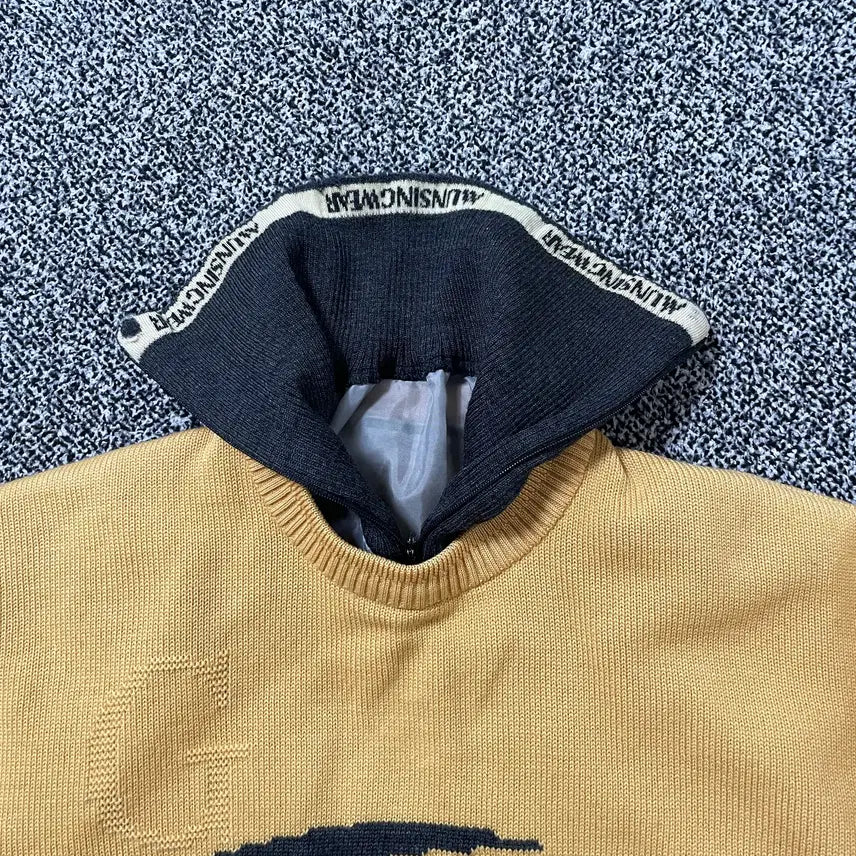[BUNJANG] Munsingwear Penguin Knit Sweater Mustard / 빈티지9. 먼싱웨어 펭퀸 카라 니트 스웨터 머스타드