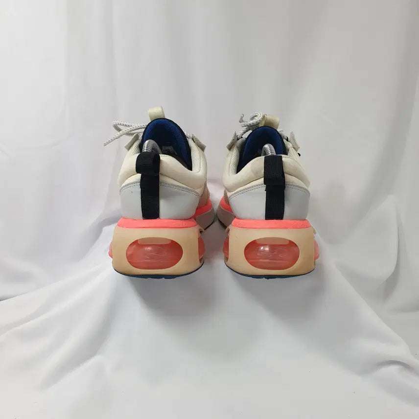 [SOLD OUT] 빈티지하서 270 나이키 에어맥스 2021 스니커즈