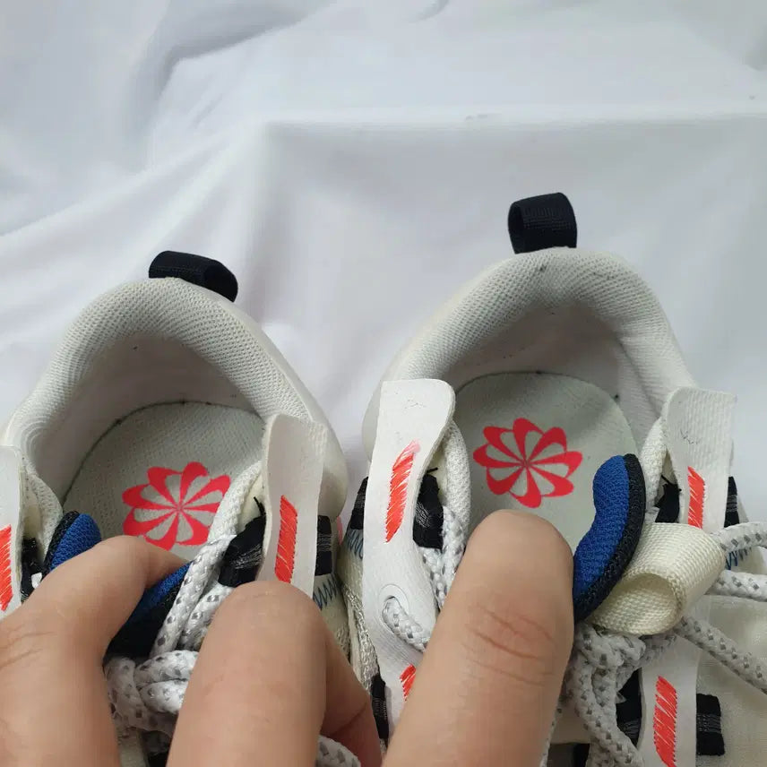 [SOLD OUT] 빈티지하서 270 나이키 에어맥스 2021 스니커즈