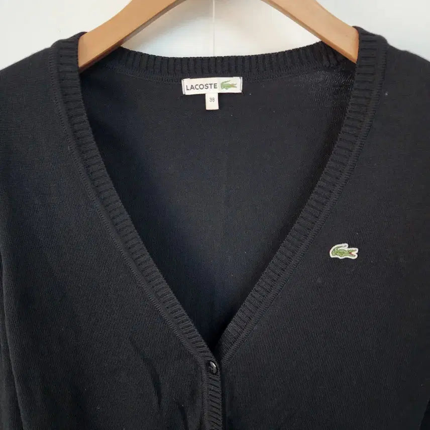 [BUNJANG] Lacoste Black V-Neck Cardigan / 라코스테 블랙 브이넥 가디건