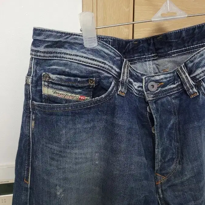 [BUNJANG] Diesel VIKER Washed Denim Jeans / Diesel VIKER 워싱 데님 청바지 33사이즈