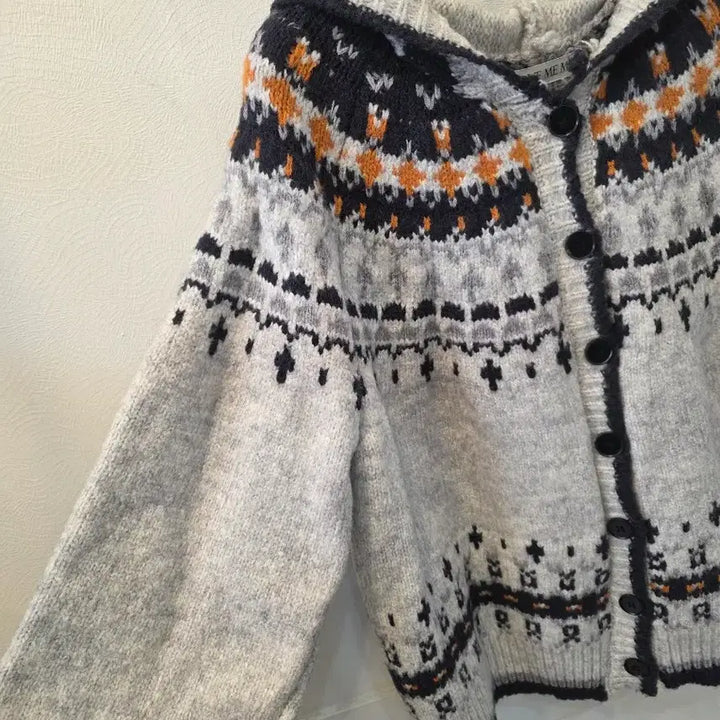 [BUNJANG] LOVE ME MORE Nordic Pattern Hooded Knit Cardigan / LOVE ME MORE 노르딕패턴 후드니트 가디건