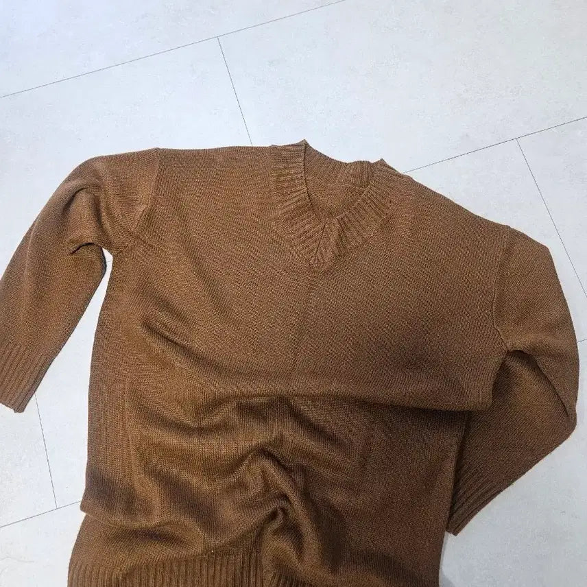 [BUNJANG] Brown V-neck Knit Long Dress / 브라운 브이넥 니트 롱 원피스